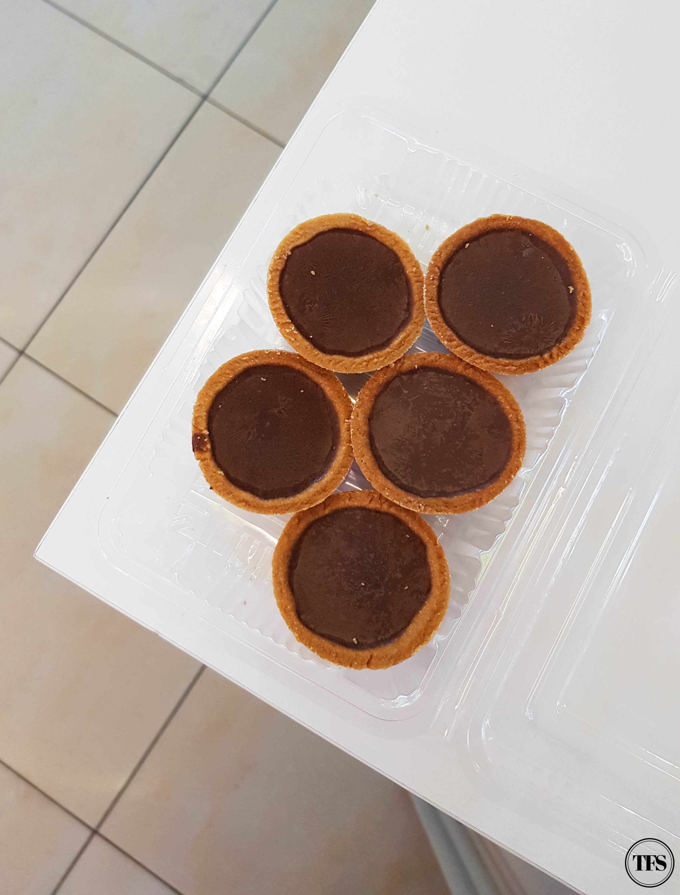 dona manis chocolate tarts